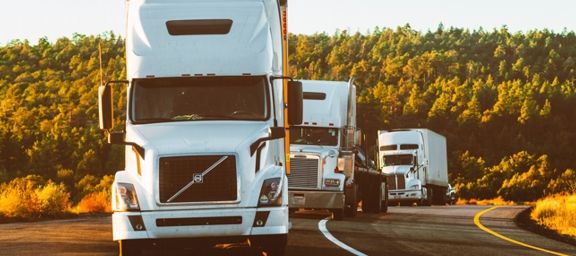 Tráilers en la carretera